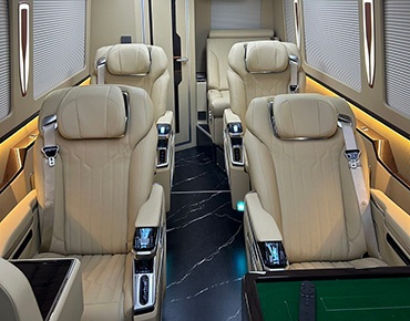 鴻運(yùn)版9座內(nèi)飾 (2)