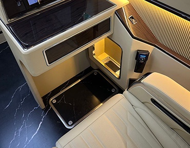 鴻運(yùn)版9座內(nèi)飾 (3)